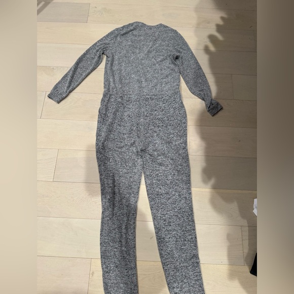 Just Fab Small Gray Jump Suit. 🌚💕 - Picture 3 of 3